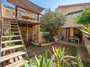 A Vendre Maison De Hameau Avec Jardinet À Gargas, Luberon, P. 161m² Gargas