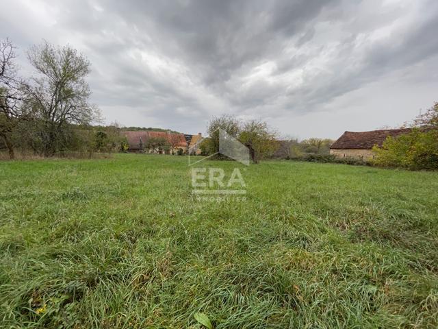 A vendre maison de hameau à restaurer à Cubjac Auvezere Val D Ans 24640