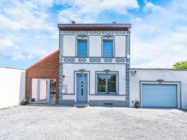à vendre Maison de maître Manage Emile Rousseau