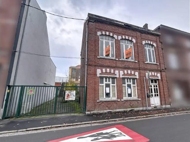 à vendre Maison de maître Mont sur Marchienne Rue Adolphe Max