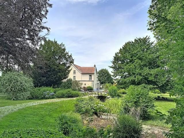à vendre Maison de maître Courcelles Rue du Nord