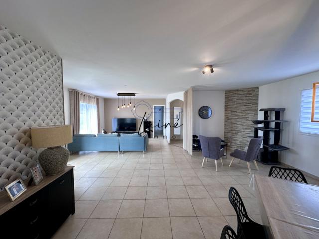 À Vendre Maison de Plain Pied avec Garage La Force