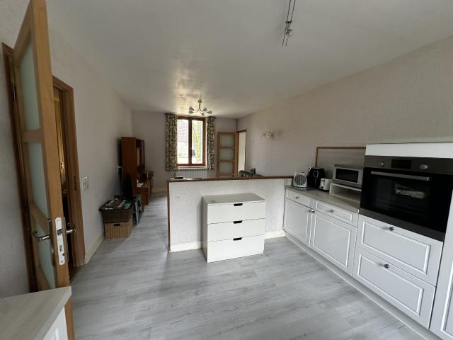 À VENDRE Maison de plain pied avec grand terrain Saint Sébastien Creuse