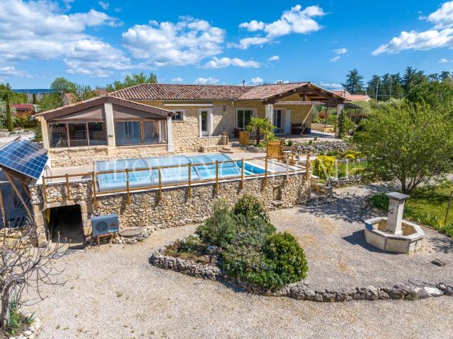 A Vendre Maison De Plain Pied Avec Piscine Et Garage Sault L. 175m² Sault