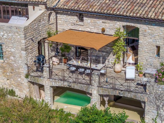 À Vendre Maison De Village De Charme Entièrement Rénovée Ave. 200m² Murs