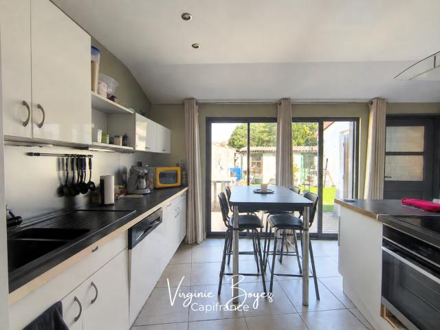 À VENDRE – Maison de ville 88 m² avec cour et dépendance à Bourbourg