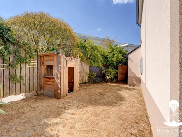 A vendre maison de ville avec jardinet quartier du Croissant