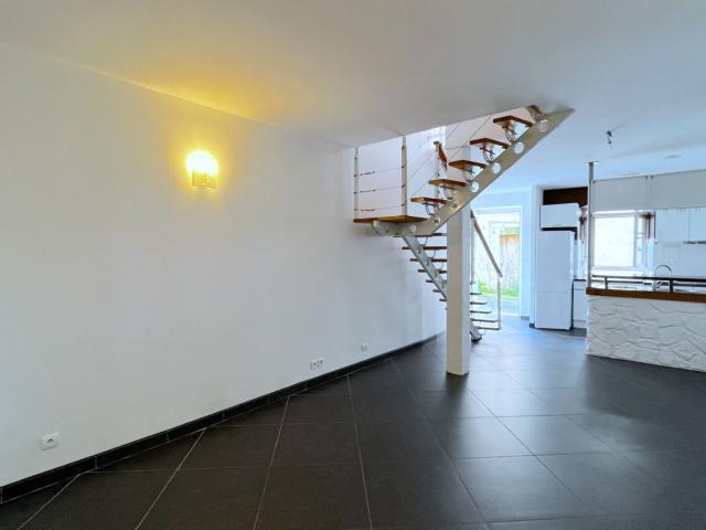 A Vendre Maison De Ville De Type 3 Bourg Sur Gironde 68m² Bourg