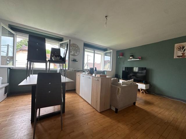 A vendre: Maison de ville spacieuse de 6 pièces à Besançon, secteur Montjoux !