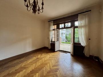À VENDRE ! Maison d'environ 257m2 sur 4 étages