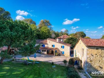 A Vendre Maison en pierre rénovée avec dépendances, piscine. 167m² Valence sur Baïse