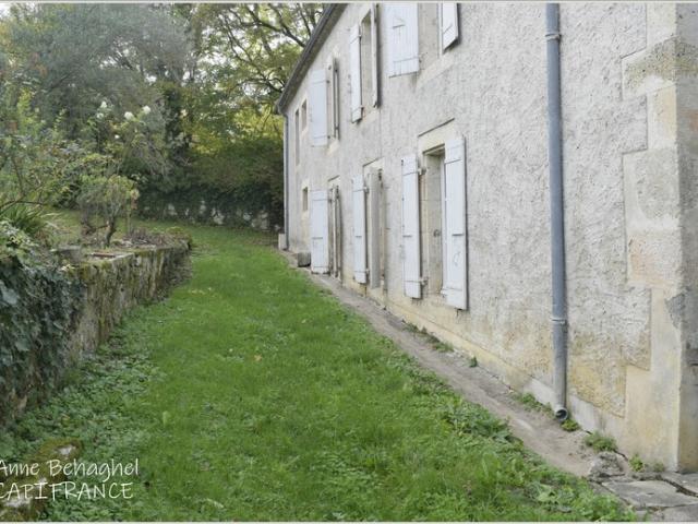 A vendre maison en pierre 162m2 7 pièces SAINT MARTIN DE GOYNE 32 Dépendance terrain 4000m2