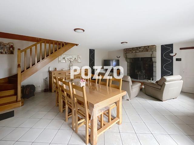 A VENDRE, MAISON EN PIERRES DE 6 PIECES PRINCIPALES à SOULEUVRE EN BOCAGE 14350