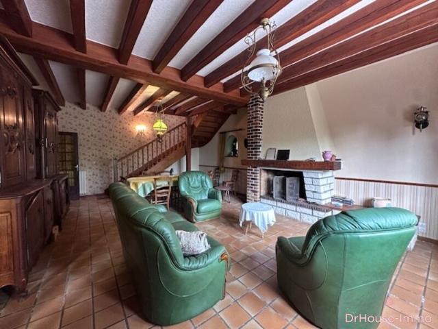 A VENDRE Maison Familiale avec 6 chambres 4650 m2 terrain 72290 COURCEBOEUFS
