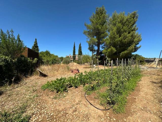 À vendre: Maison familiale avec piscine, jardin et vue imprenable à La Tour d'Aigues