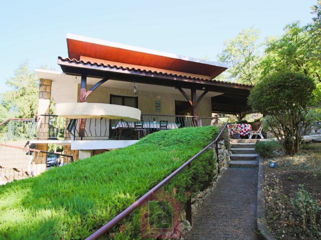 À vendre Maison familiale avec vaste parc arboré à Montayral