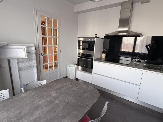 À VENDRE Maison familiale de 160m2 avec grand terrain au cœur de Éguzon Chantôme