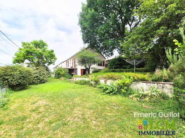 À VENDRE – Maison familiale de 128 m² avec jardin clos et arboré de 905 m² Grand Garage à Thoré la Rochette 41100