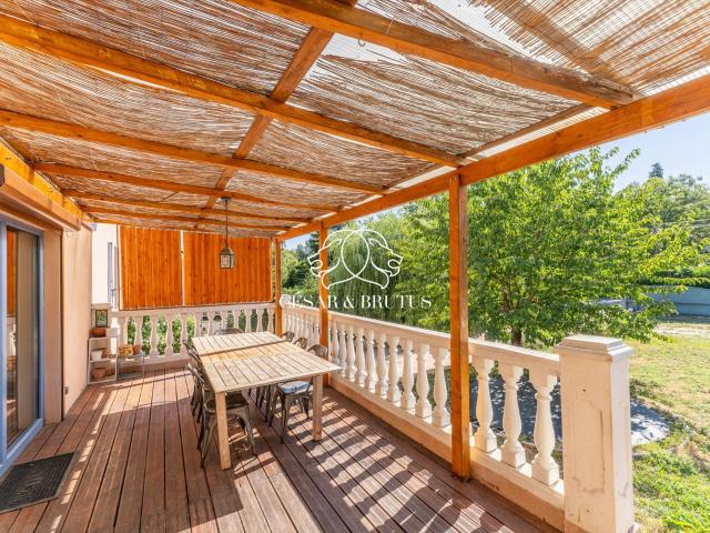 À vendre – Maison familiale de 139 m² avec piscine à Curis 129m² Curis au Mont d'Or