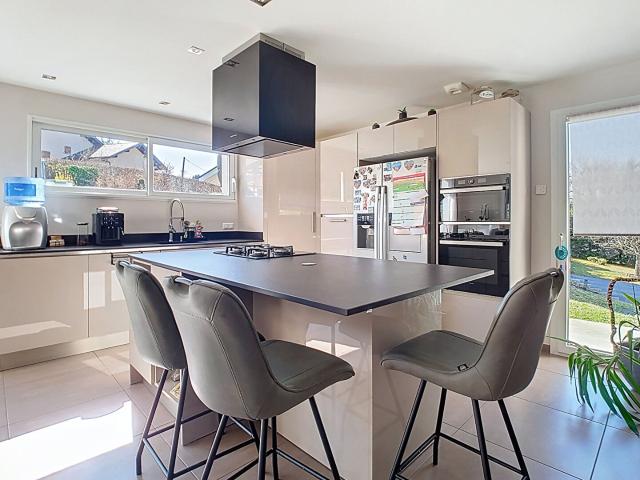 A Vendre Maison familiale de 2016 Centre de Boëge 4 cham. 129m² Boëge
