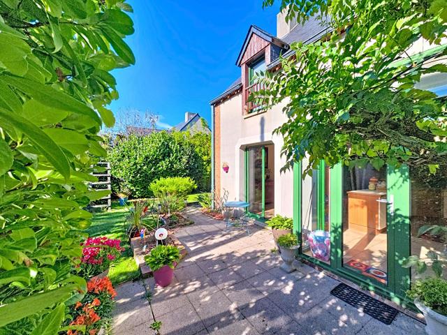 À Vendre Maison Familiale Et Bureau Independant Saint Ma. 168m² Saint Malo