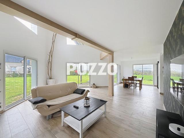 A VENDRE Maison familiale récente Le Tanu 7 pièce s