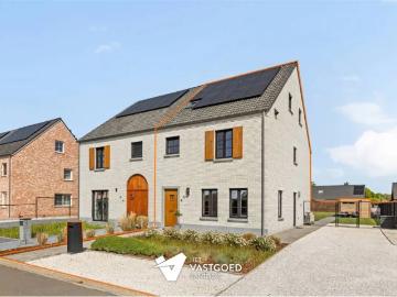 Geschakelde Woning te koop in 3945, Hasselt