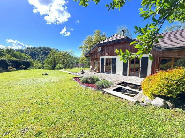 A VENDRE MAISON INDIVIDUELLE AVEC GRAND TERRAIN NÂVES PARMELAN