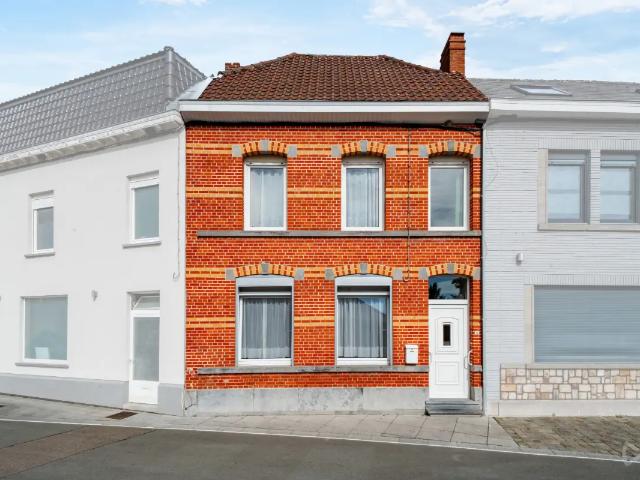 à vendre Maison Isières Place d'Isières