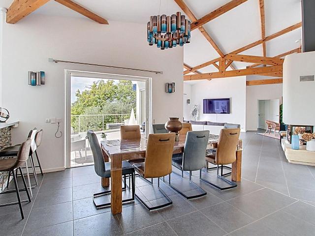 A Vendre Maison La Motte 185 m² avec Piscine et Vue 185m² La Motte