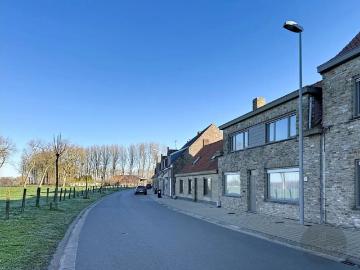 Geschakelde Woning te koop in Vivenkapelle