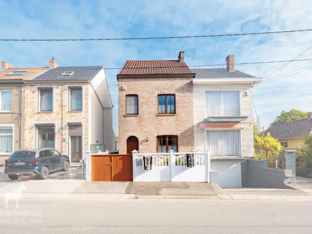 à vendre Maison Manage