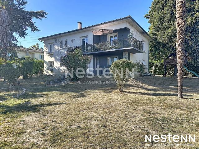 A vendre Maison Masseube 4 chambres 145.5 m2 avec piscine, s. 146m² Masseube