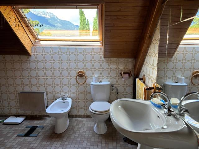 A VENDRE Maison mitoyenne à La Chambre avec un appartement indépendant