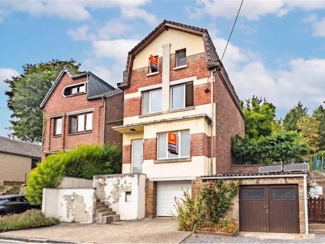 à vendre Maison Neuville en Condroz rue du village