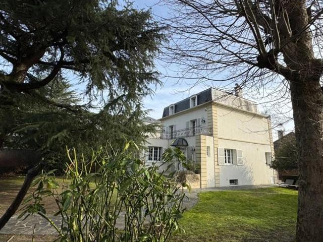 A VENDRE Maison Saint Gratien 9 pièces 210 m² et dépendance aménagée T3 57 m²