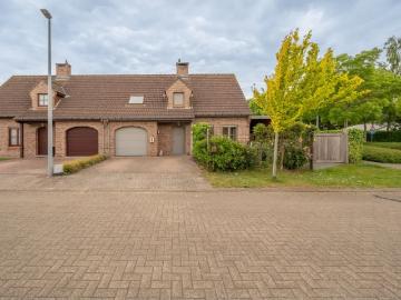 Geschakelde Woning te koop in Arrondissement de Bruges