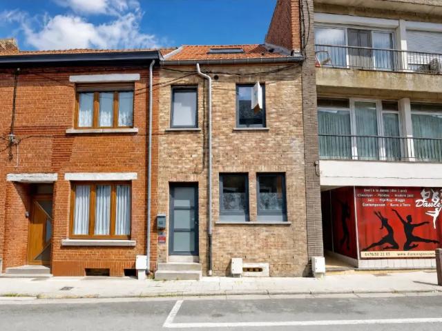 à vendre Maison Pont à Celles RUE DE L'EGLISE