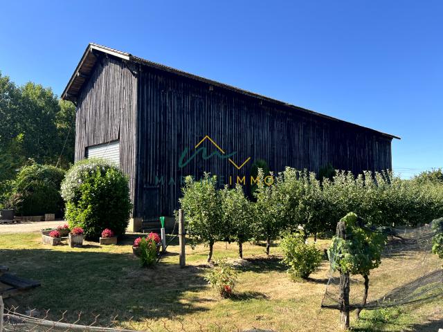 A VENDRE MAISON PIERRE DE 240M2