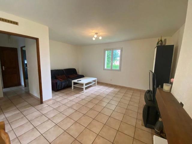 A VENDRE MAISON PROCHE NOGENT LE ROI 6 PIECES