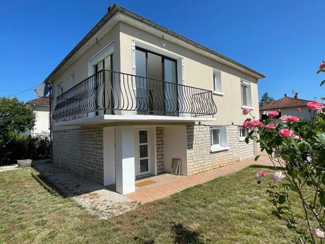 A vendre maison rénovée sur CUBJAC 24640 proches des commerces