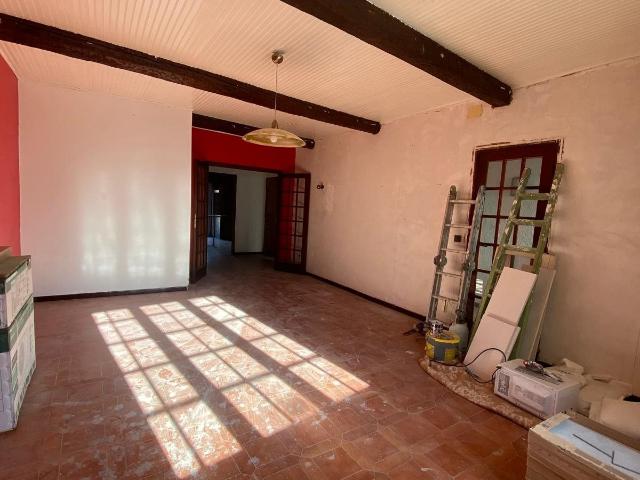 A vendre maison T3 de 110m2 à rénover à Lézignan Corbières 110m² Lézignan Corbières