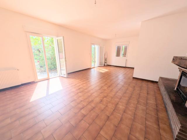 À vendre Maison T4 de plain pied 96 m2 Terrain de plus de 1 485 m2