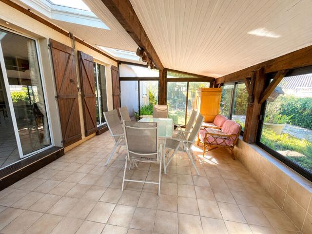 A VENDRE Maison T4 de plain pied avec véranda, garage. Terrain de 502 m²