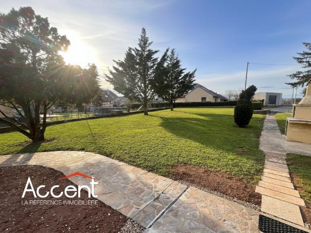 A vendre maison T6 à Sébrazac