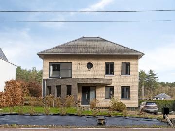 Geschakelde Woning te koop in 3980, Hasselt