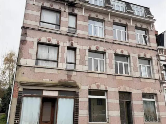 à vendre Maison Thuin rue de la Gare du Nord