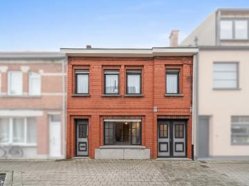 Geschakelde Woning te koop in Daknam - Tuin