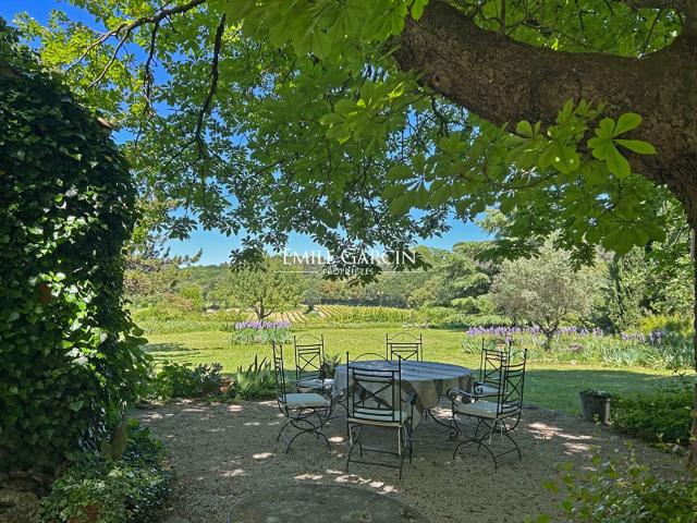 A vendre Mas du XVIème siècle au coeur du Luberon 400m² Bonnieux
