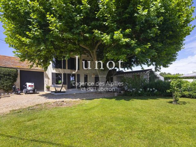 A Vendre Mas Renove Proche Alpilles 272m² Châteaurenard